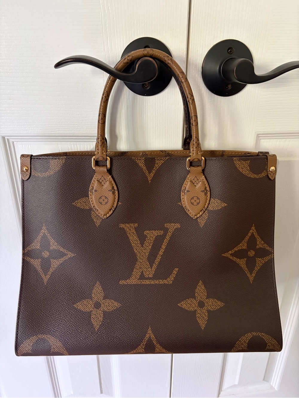 Authentic Louis Vuitton On the Go MM Tote